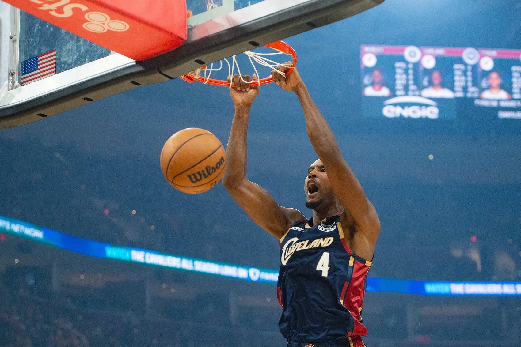 v站体育入口-下半场机会不多!小莫布里半场就拿到13分11板 全场14分14板3帽