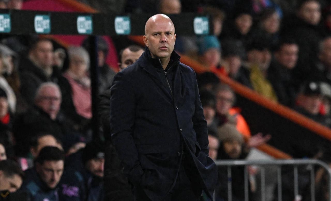 利物浦非正式探讨哈维·阿隆索接任主帅可能 斯洛特帅位承压