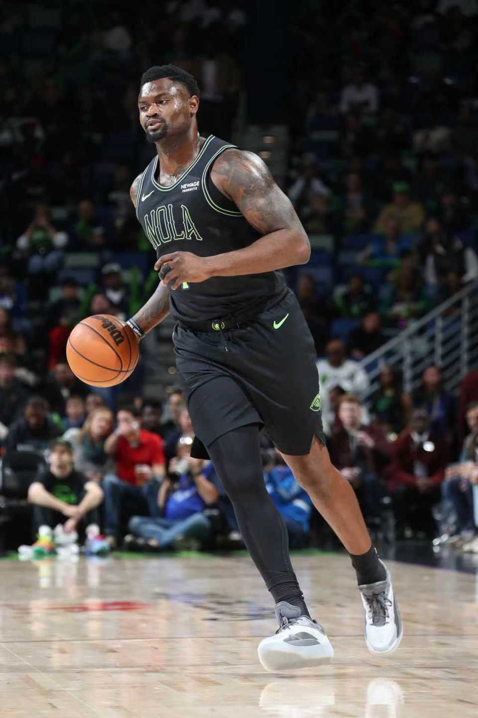 v站体育入口-单节被轰35-15崩盘！灰熊遭西部垫底队逆转吞5连败 锡安21+7